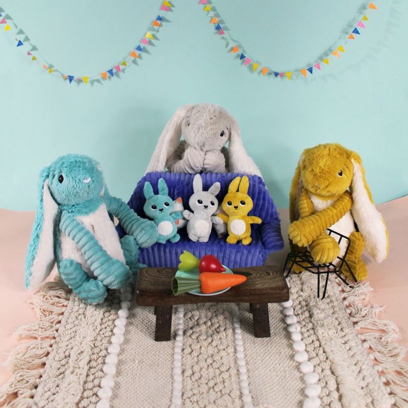 Peluche Lapin maman et bébé Les Ptipotos Aqua (25 cm) Les Déglingos Ambiance 2