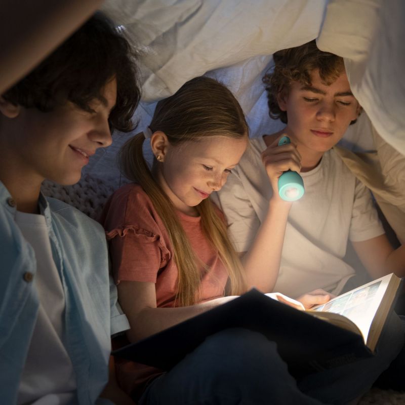 Lampe torche Glowy Blue MOB Ambiance 2