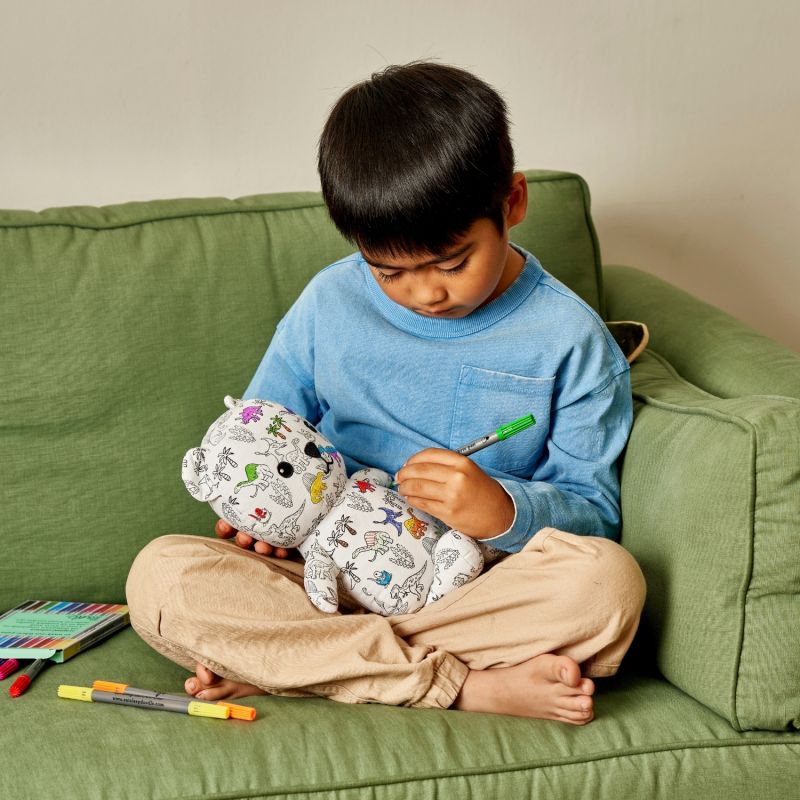 Ours en Peluche à colorier lavable et réutilisable Dino avec 10 feutres (25 cm) Eatsleepdoodle Produit 6
