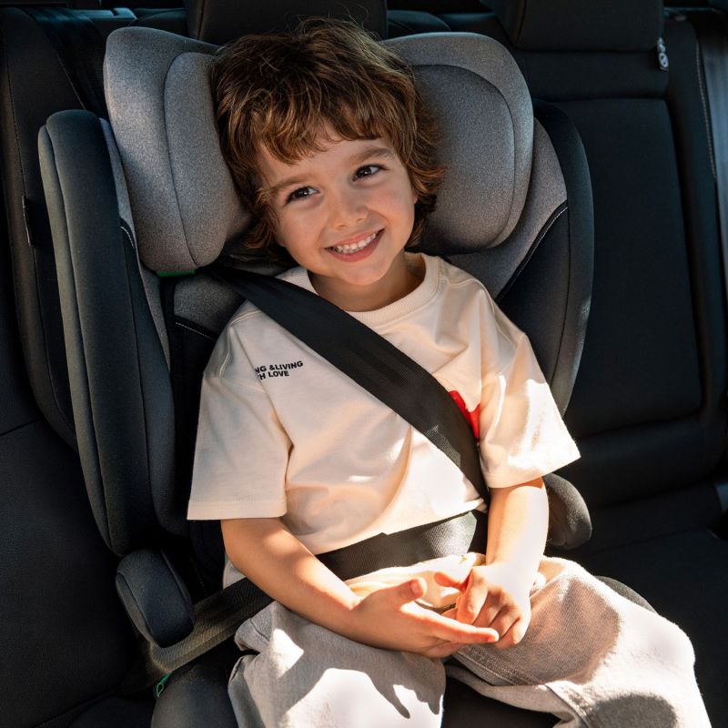 Siège auto évolutif I-Spark 2 Plus i-Size Grey (groupe 2-3) Kinderkraft Ambiance 1