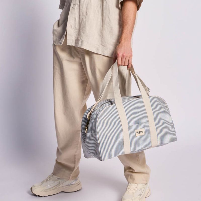 Sac à langer Charlie Rayures Fines Bleu Hindbag Ambiance 3