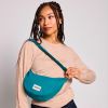 Sac banane Andrea Bleu Paon Hindbag Ambiance 2