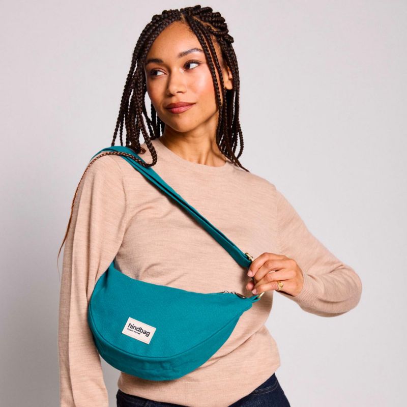 Sac banane Andrea Bleu Paon Hindbag Ambiance 2