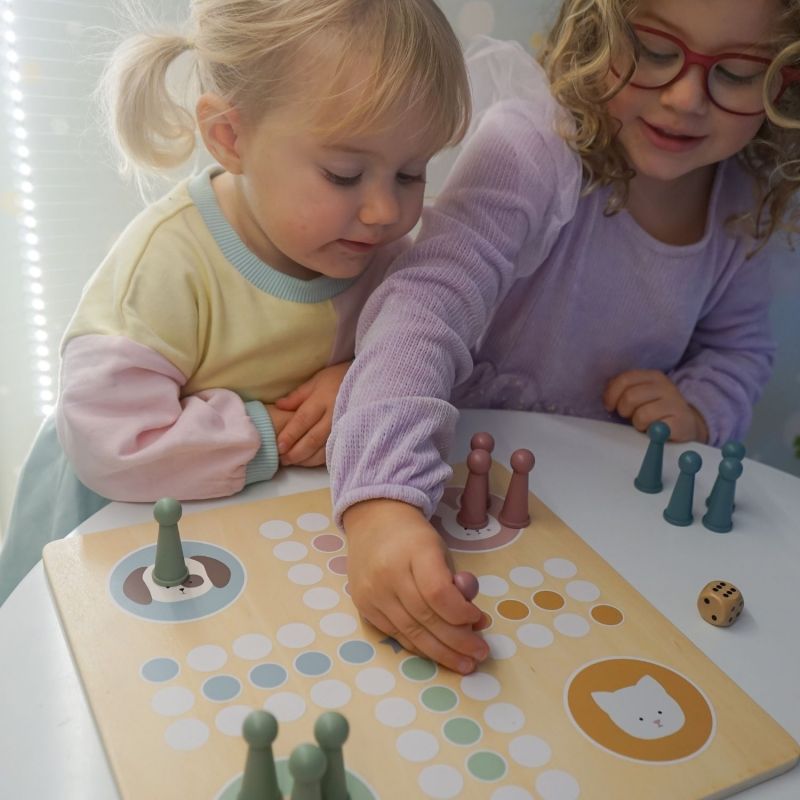 Jeu de petits chevaux en bois Jabadabado Ambiance 4