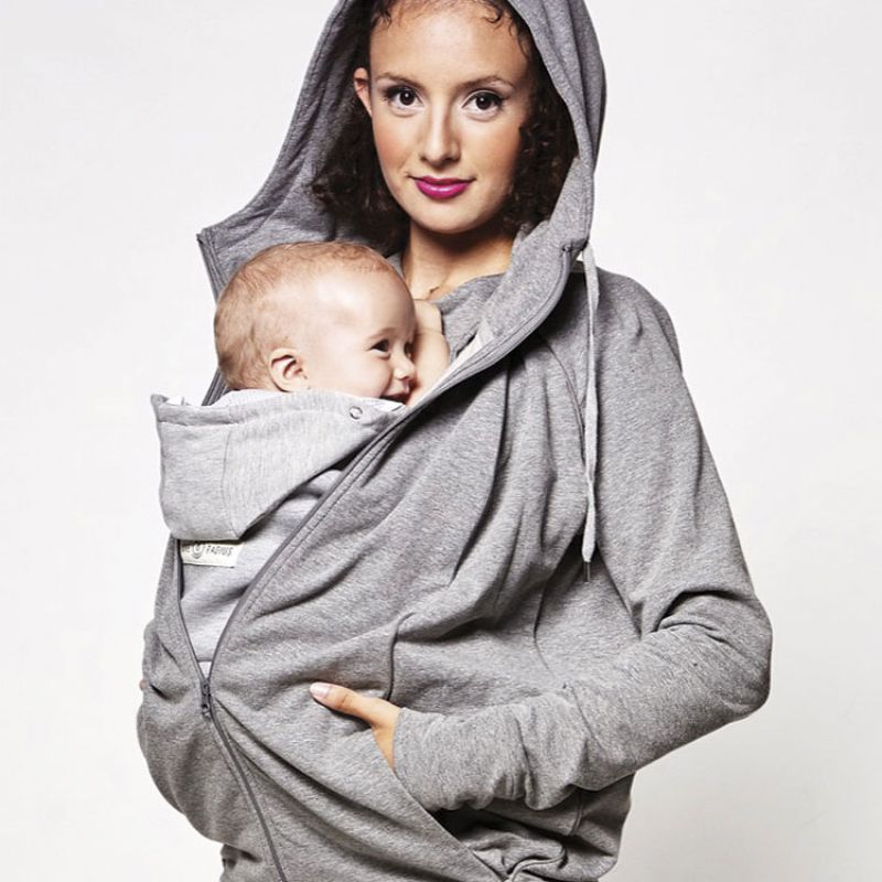 Image d'ambiance de présentation du produit Sweat du parent pour porté bébé gris chiné (taille S) - Love Radius