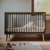 Lit bébé à barreaux Cocoon Moss (120 x 60 cm)  par Quax