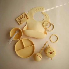 Assiette à compartiments en silicone avec ventouse Pale Daffodil