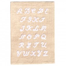 Tapis enfant souple alphabet beige (120 x 160 cm)  par Lorena Canals