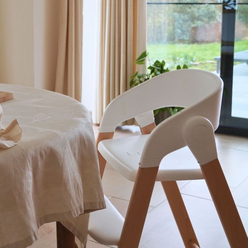 Chaise haute évolutive Grow With Me Pure white Bo Jungle Ambiance 4