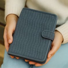 Protège carnet de santé Wavy gris clair - BEBEL