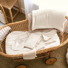 Gigoteuse ouatinée en gaze de coton beige rayé galet (0-6 mois)