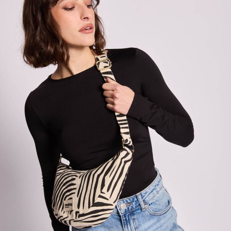Sac banane Andrea Zèbre Ecru Hindbag Ambiance 2