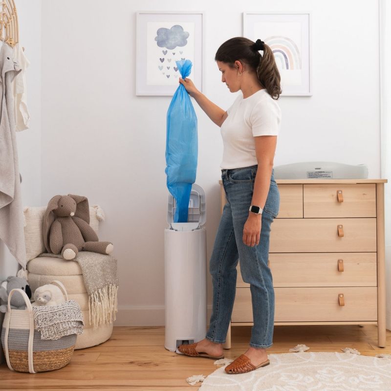 Poubelle à couches Platinium Blanche avec recharge Diaper Genie Ambiance 8