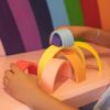 Jouet de dentition en silicone Arc en ciel grand modèle Little L Ambiance 2