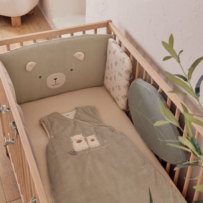 Gigoteuse vert sauge brodée en Veloudoux (100 cm)