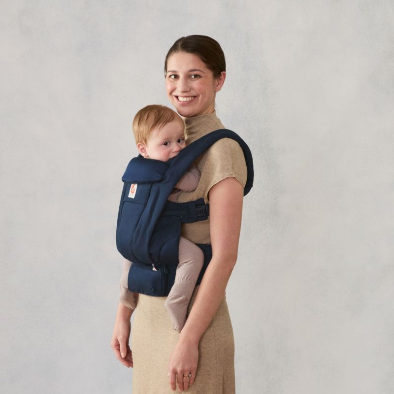 Porte-bébé Omni Deluxe Coton Midnight Ergobaby Ambiance 9