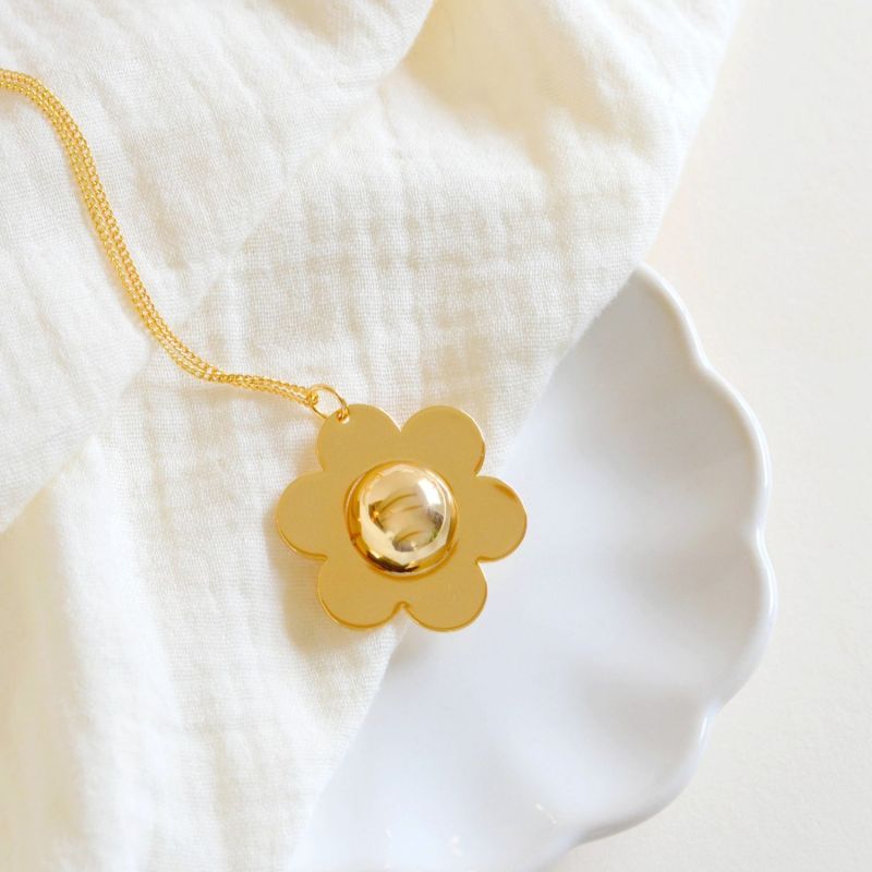 Bola de grossesse Pâquerette chaîne (or jaune 18 carats) Pleine Lune Ambiance 2