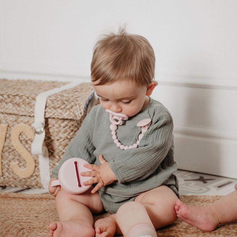 Sucette réversible SXPro Colour Essence Rose (6-18 mois) Suavinex Ambiance 4