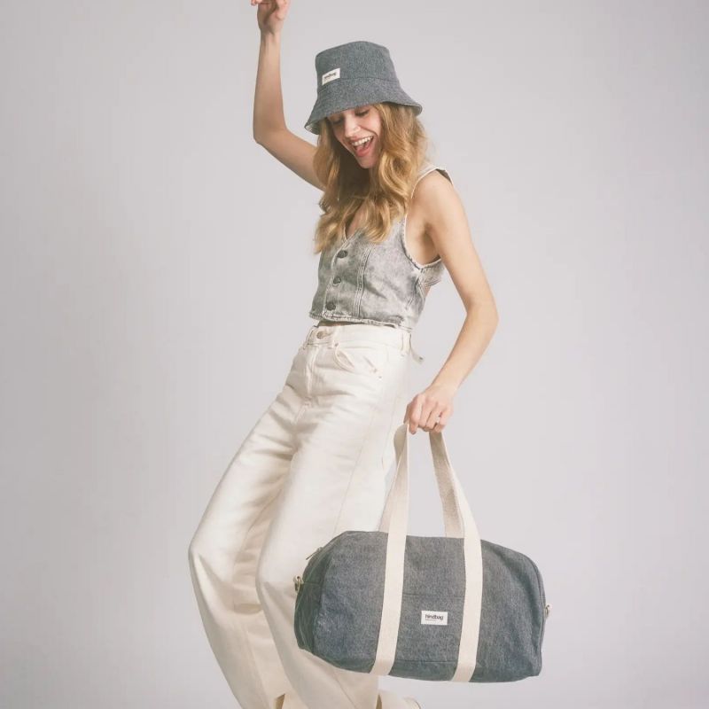 Sac à langer Charlie Denim Gris Hindbag Ambiance 2