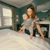 Porte bébé Omni Classic Mesh Soft Olive Ergobaby Ambiance 2