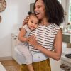 Porte bébé enfant Lift Hip Gris Clair Ergobaby Ambiance 7