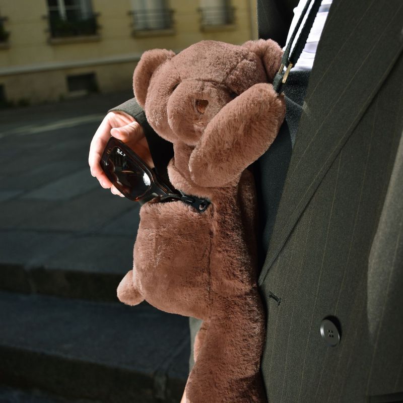 Sac bandoulière Doudou Ours marron glacé (30 cm) Doudou et Compagnie Ambiance 3