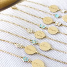 Bracelet enfant fleur laqué ivoire plaqué or (personnalisable)