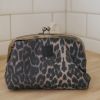 Trousse de toilette Leopard Elodie Details Ambiance 2