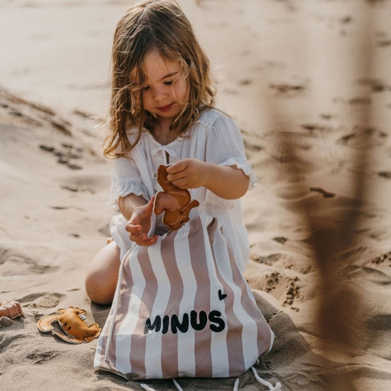 Sac à ficelles enfant rayures rose Zakuw Ambiance 3