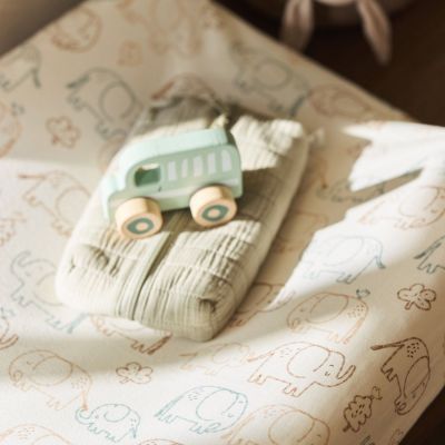 Housse matelas à langer en jersey Elephant Tales (50 x 70 cm)