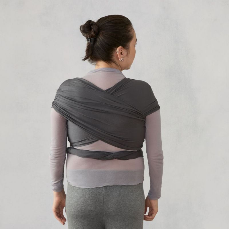 Echarpe de portage Aura Knit Soft Black Ergobaby Ambiance 6