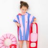 Poncho de plage Cerise (60 x 60 cm) Quut Ambiance 6