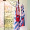 Poncho de plage Cerise (60 x 60 cm) Quut Ambiance 9