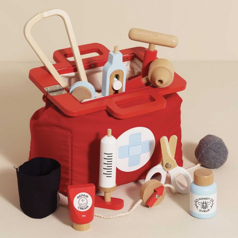 Mallette de docteur en bois FSC (10 accessoires) Le Toy Van Ambiance 4