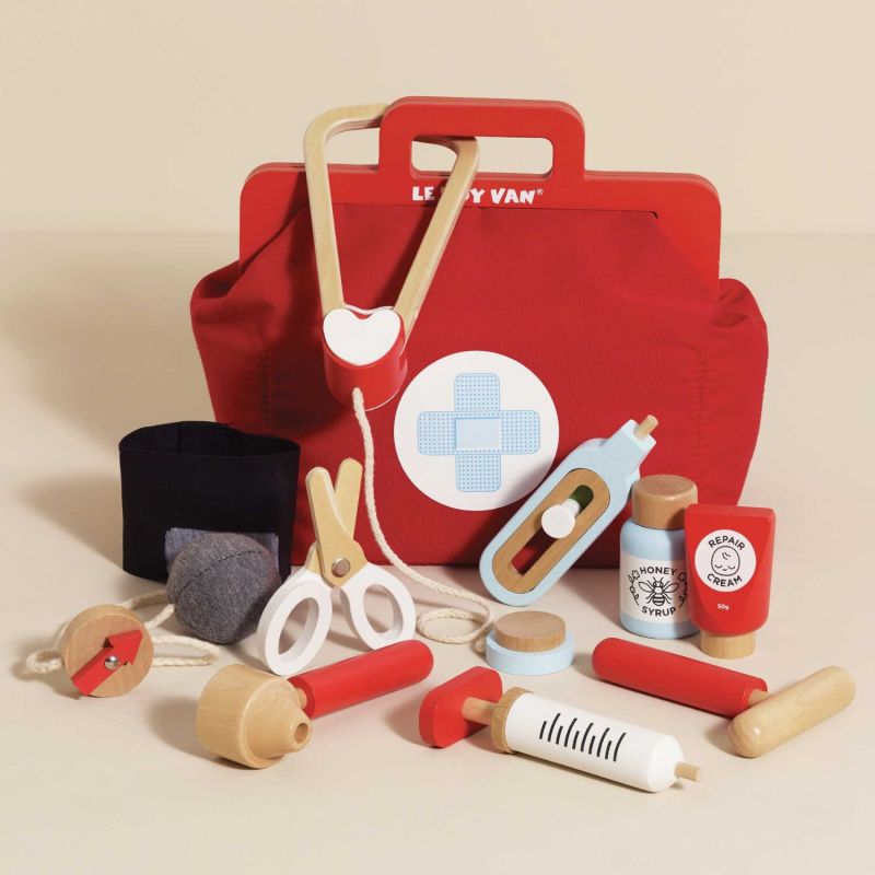 Mallette de docteur en bois FSC (10 accessoires) Le Toy Van Ambiance 5