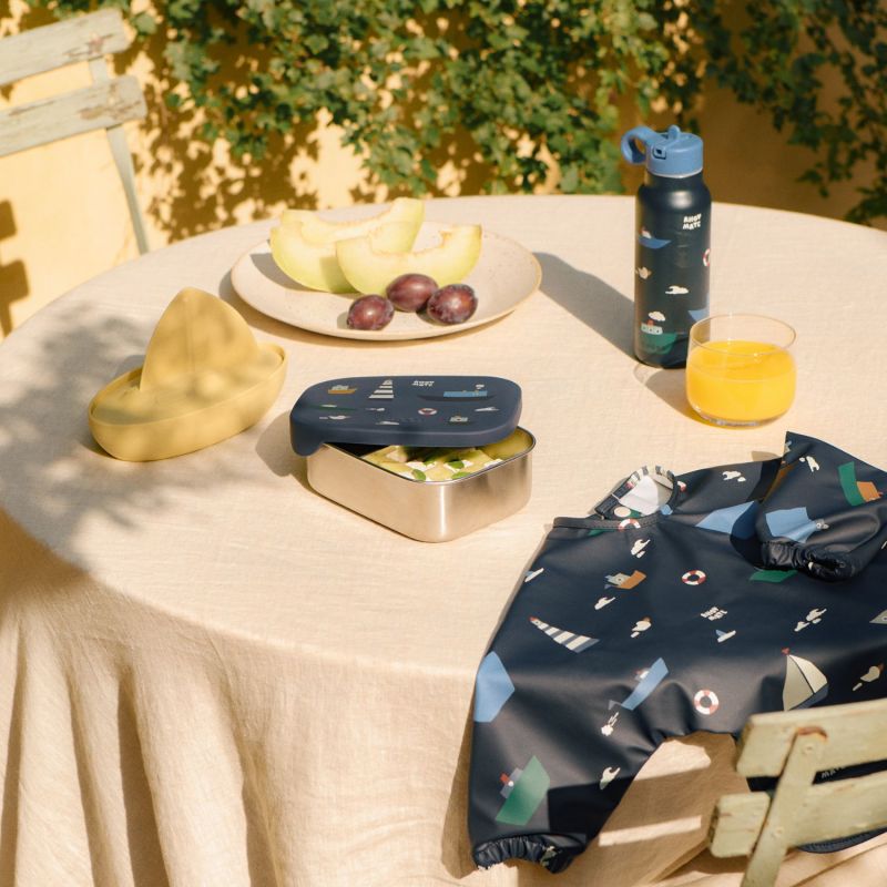 Bavoir à manches Merle Sailing Classic Navy Liewood Ambiance 4