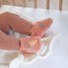 Coffret de naissance chaussons et bracelet sonore Lapin