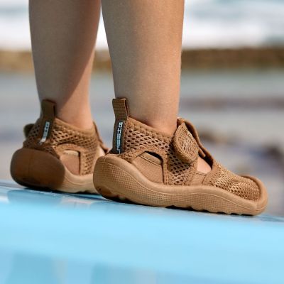 Chaussures d'eau amande (pointure 24)