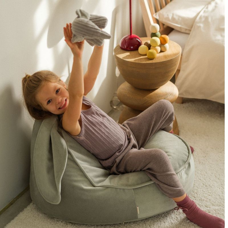 Pouf lapin Misty Green Wigiwama Ambiance 5