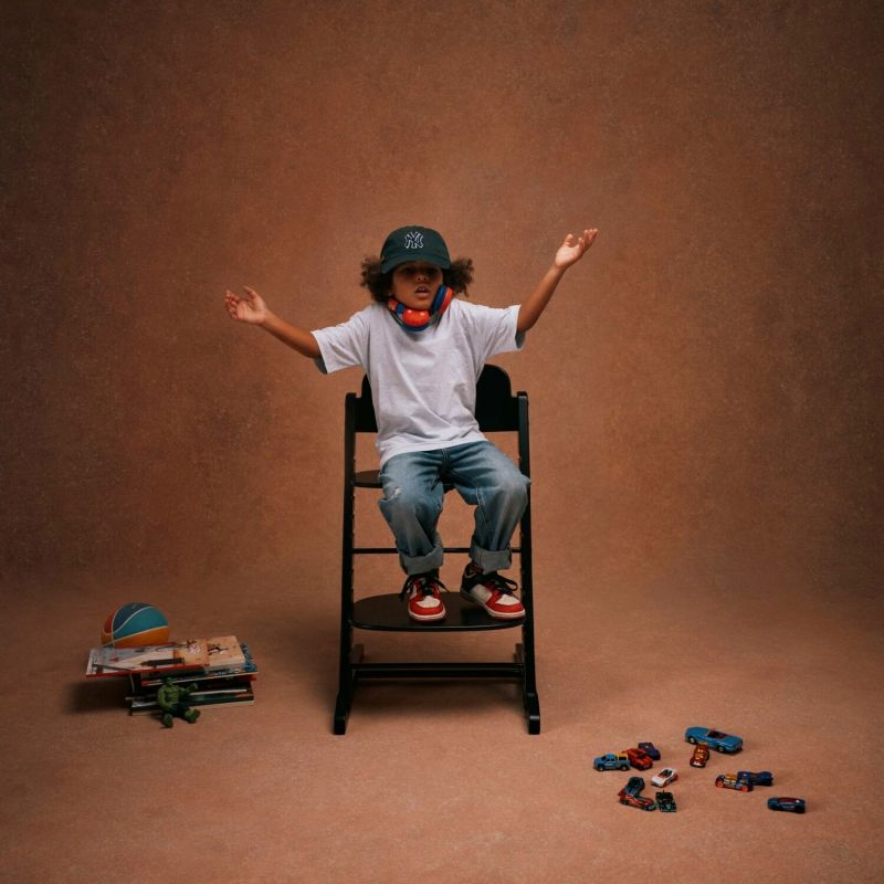 Chaise haute évolutive IRIS Stunning Black Cybex Ambiance 2