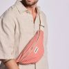 Sac banane Olivia Rayures Fines Rouge Hindbag Ambiance 6