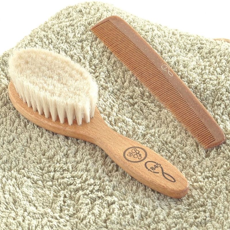 Brosse à cheveux bébé en hêtre rouge et soie de chèvre - Reconditionné Le Biberon Français Produit 2