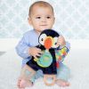 Doudou dentition Macareux Infantino Ambiance 2