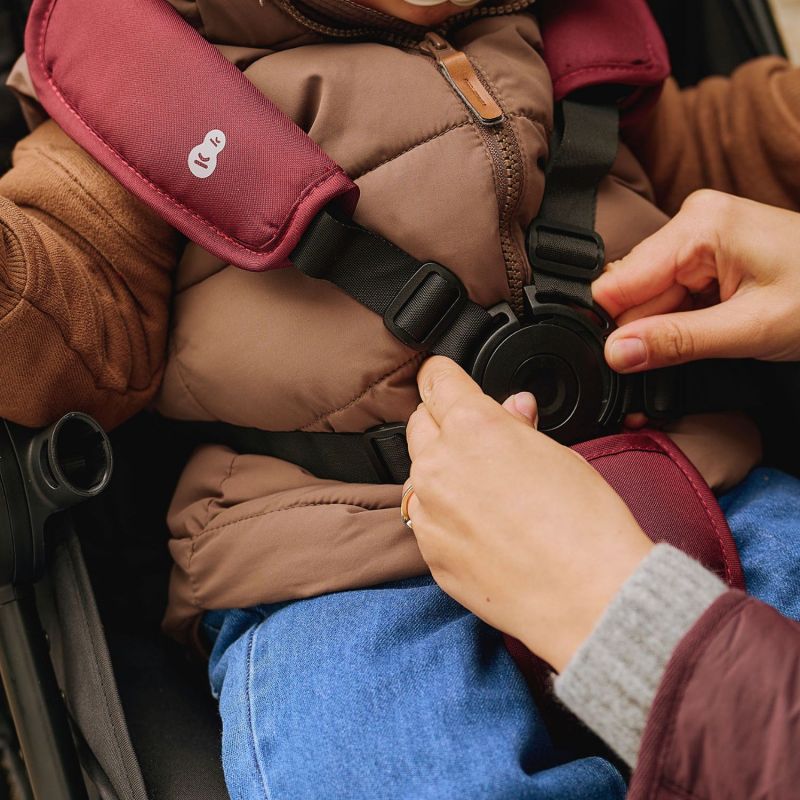 Poussette Grande 2 Dark Ruby Kinderkraft Ambiance 6