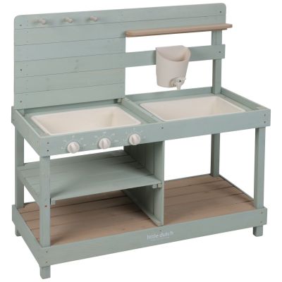 Cuisine d'extérieur en bois vert