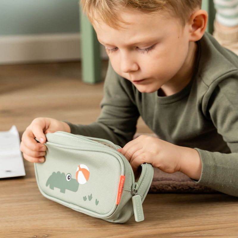 Trousse scolaire Playground Vert Done by Deer Ambiance 2