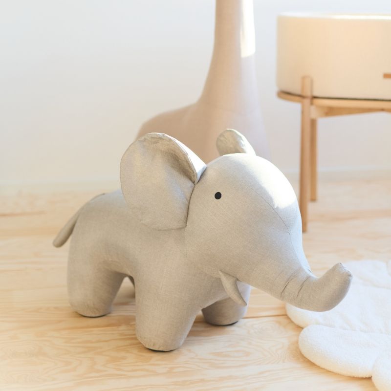 Peluche géante éléphant lin (55 cm) Childhome Ambiance 2