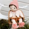 Porte bébé Dinkum en rotin pour poupée  par Olli Ella