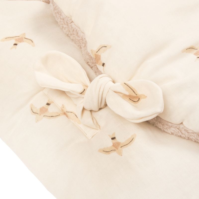 Couverture nomade hiver baby nest wabi-sabi Nude haiku birds natural Nobodinoz Produit 3