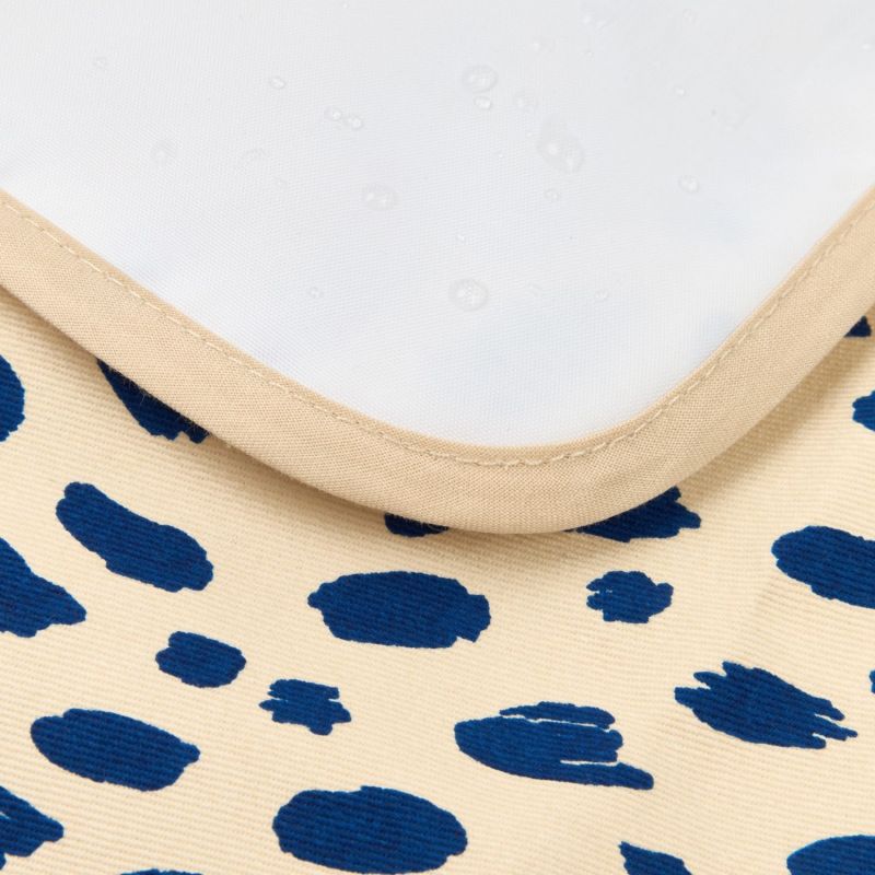 Tapis à langer imperméable Hyde Park Leonie Blue Nobodinoz Produit 3